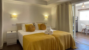 Sofeelings, Estudio Sol, Baixa de Albufeira